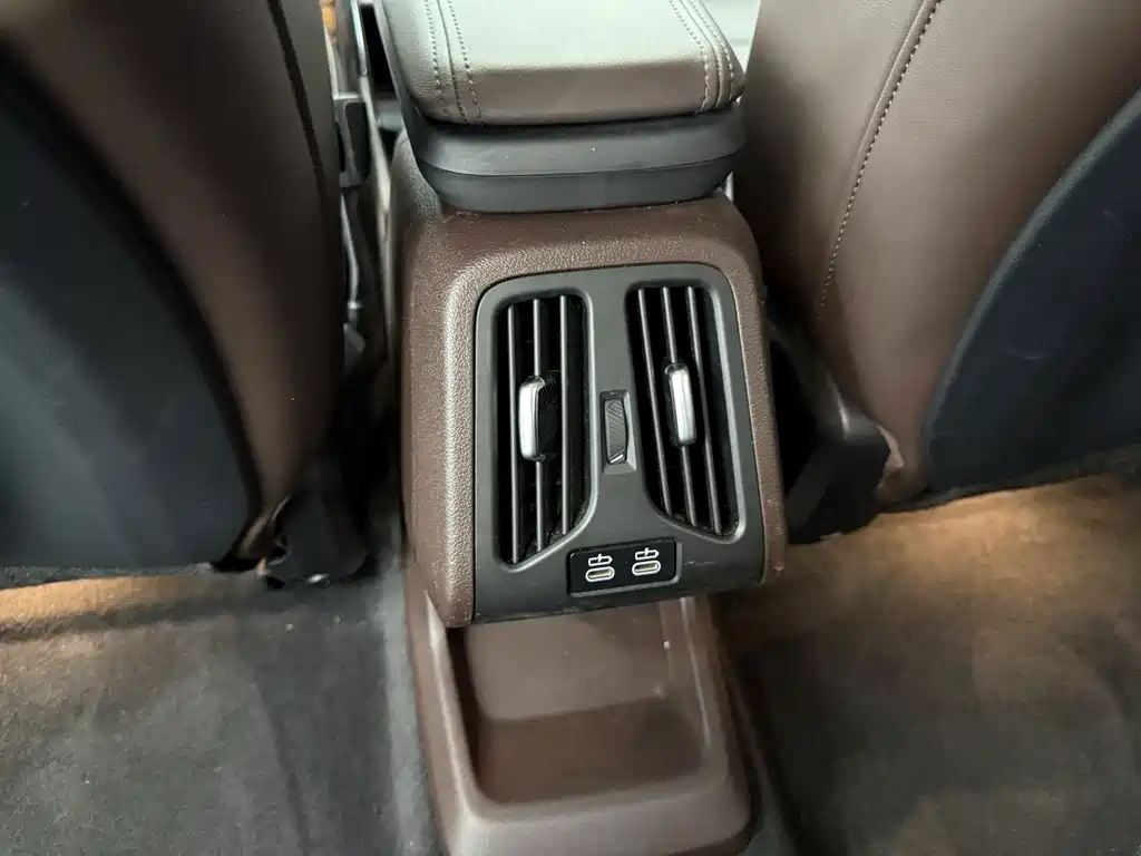 BMW iX1 — миниатюра 25