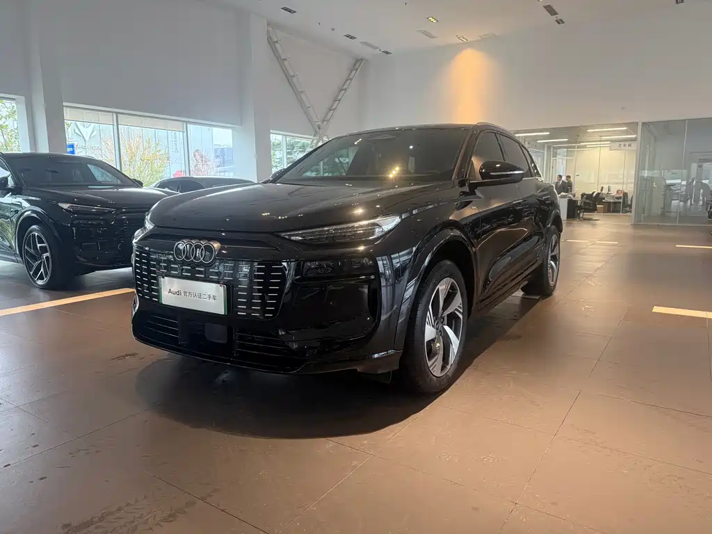 Audi Q6L E-tron
