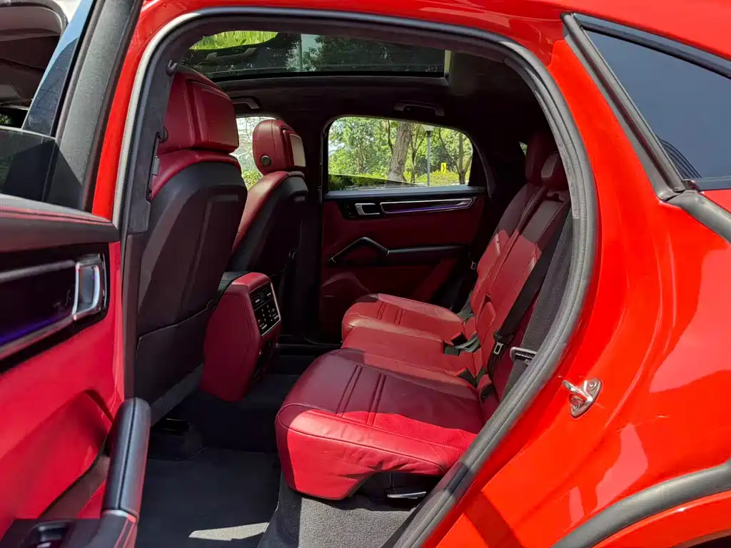 Porsche Cayenne — миниатюра 9