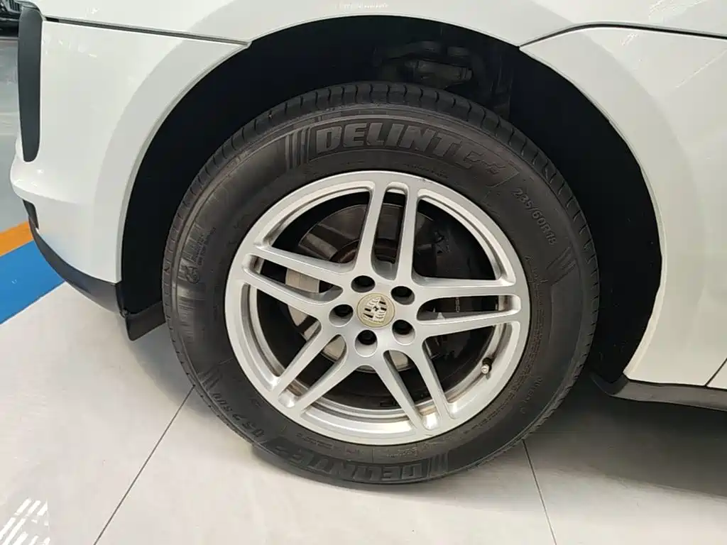 Porsche Macan — миниатюра 23