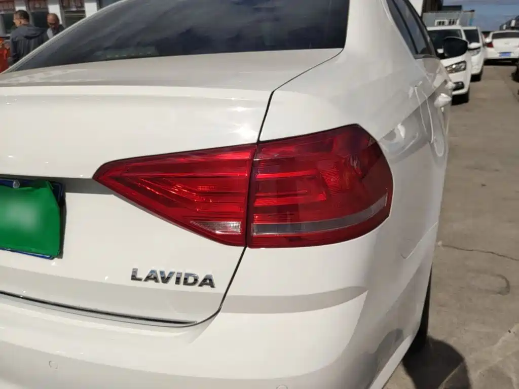 Volkswagen Lavida — миниатюра 8