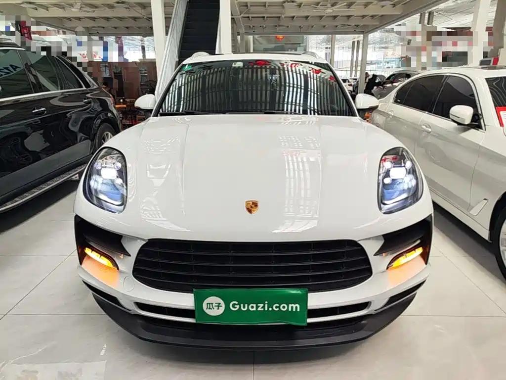 Porsche Macan — миниатюра 3