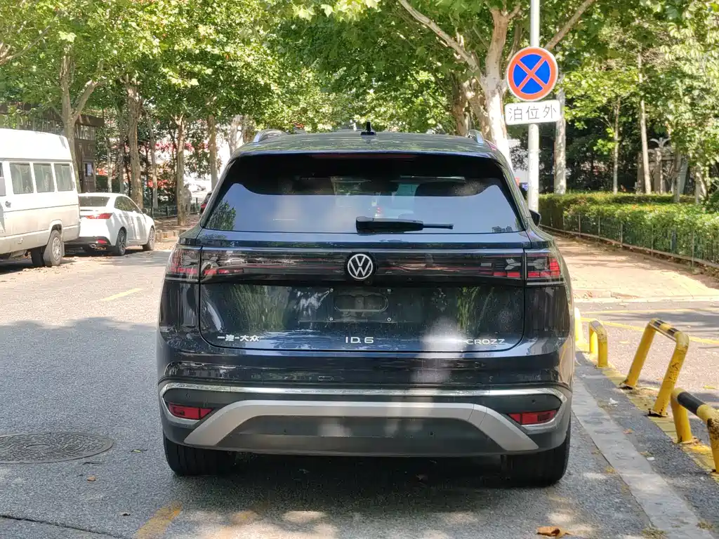Volkswagen ID.6 Crozz — миниатюра 8