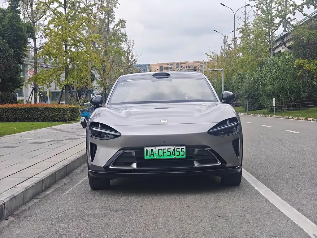 Xiaomi YU7 — миниатюра 2