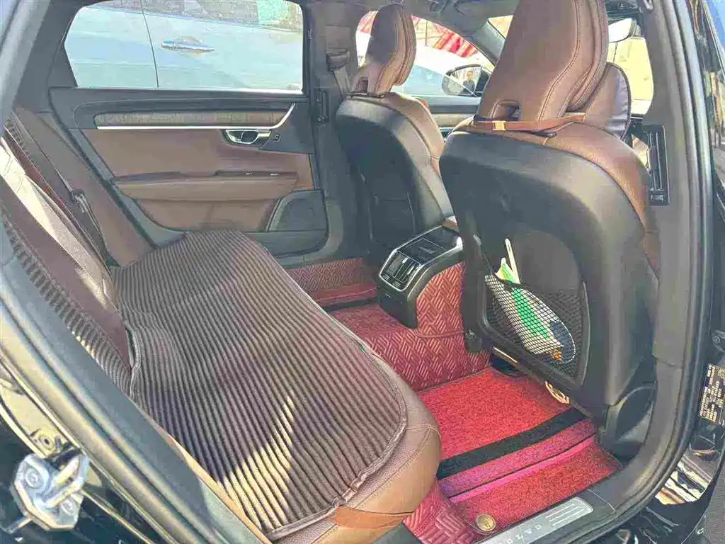 Volvo S90 — миниатюра 7