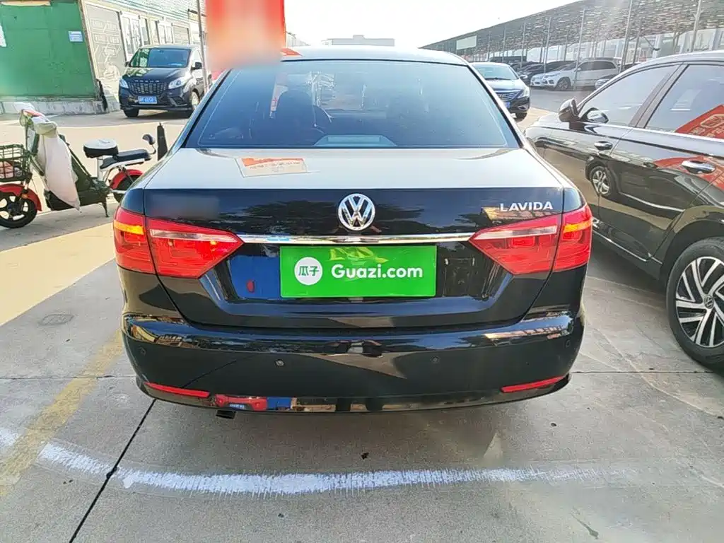 Volkswagen Lavida — миниатюра 6