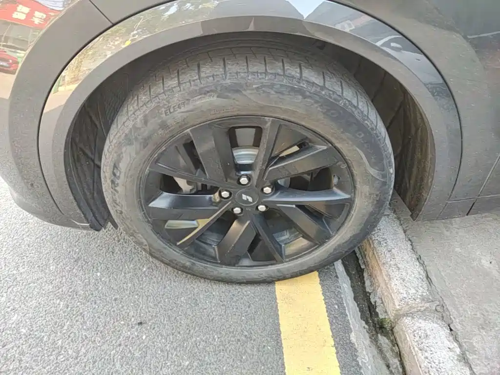 Li Auto Li L7 — миниатюра 23