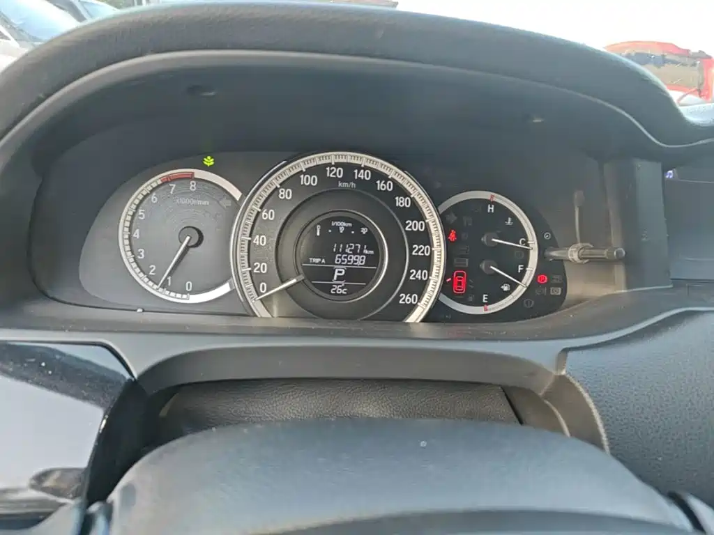 Honda Accord — миниатюра 12