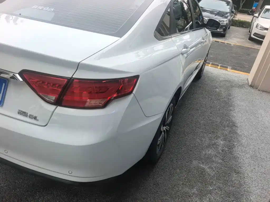 Geely Emgrand GL — миниатюра 8