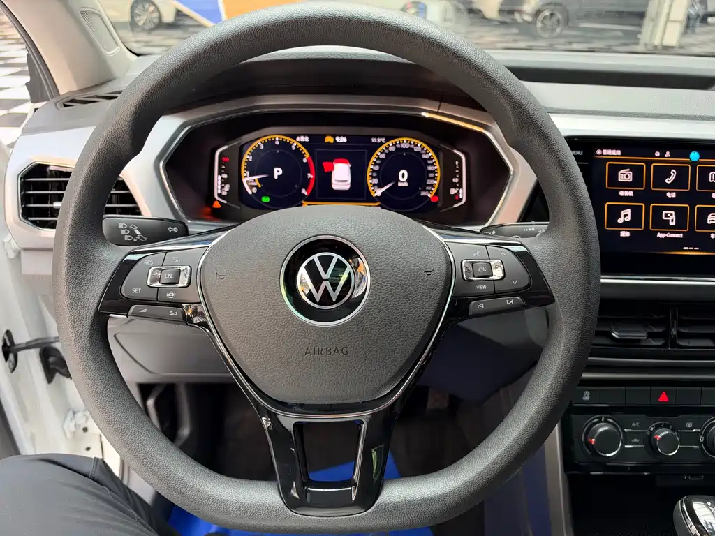 Volkswagen T-Cross — миниатюра 10