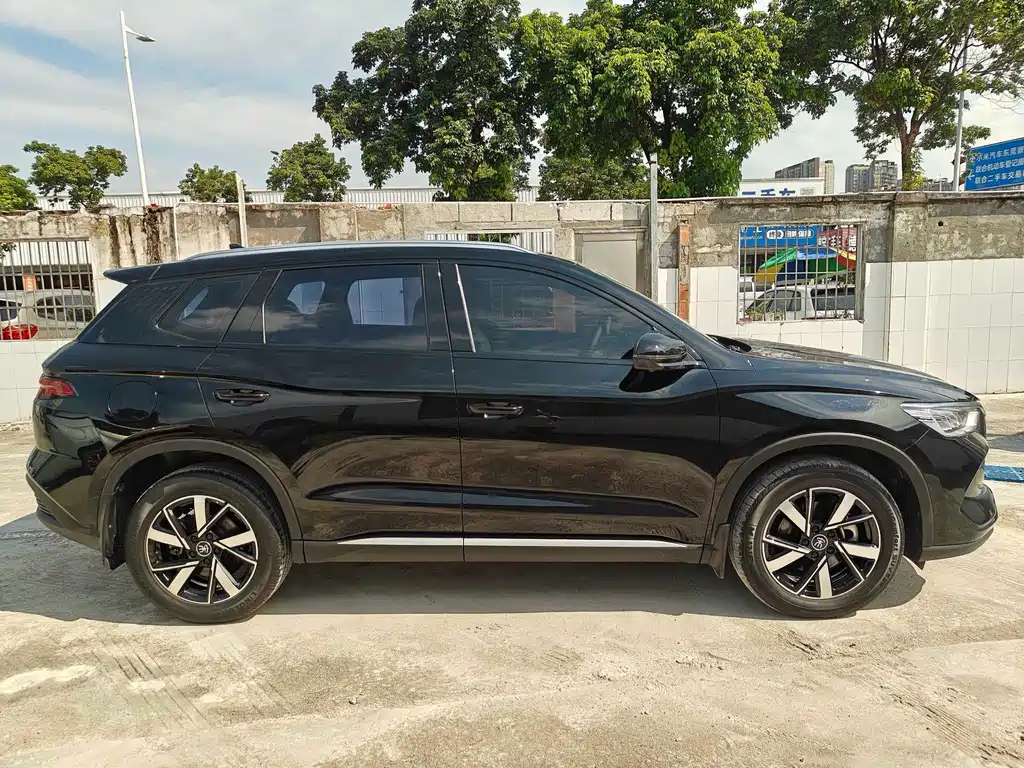 BYD PLUS New Energy — миниатюра 4