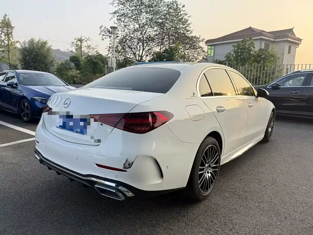 Mercedes-Benz C-Class — миниатюра 3