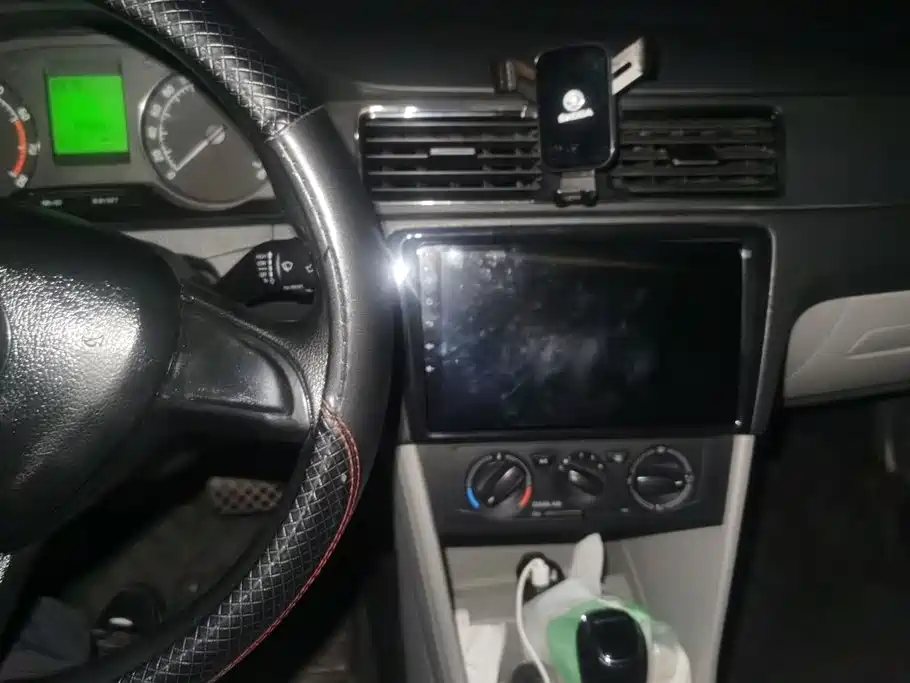 Skoda Rapid — миниатюра 13