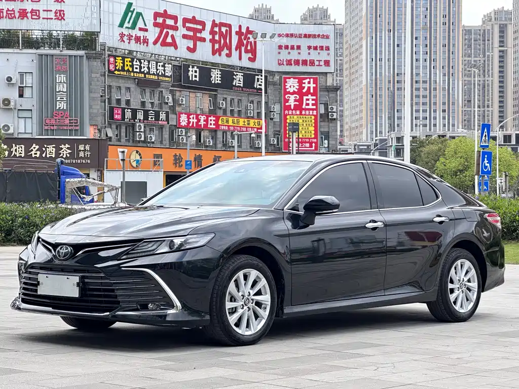 TOYOTA CAMRY
