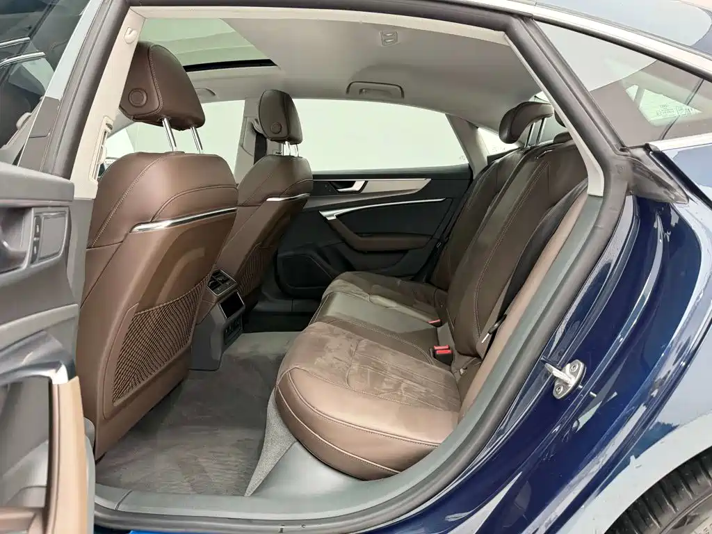 Audi A7L — миниатюра 19