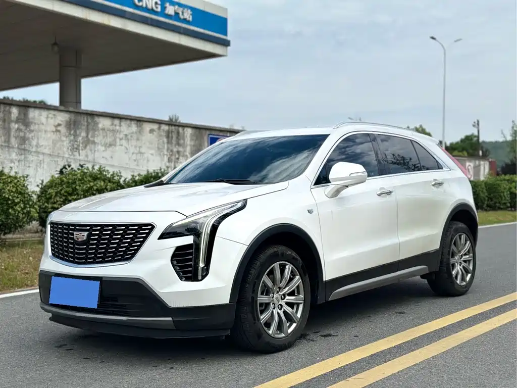 Купить Cadillac XT4