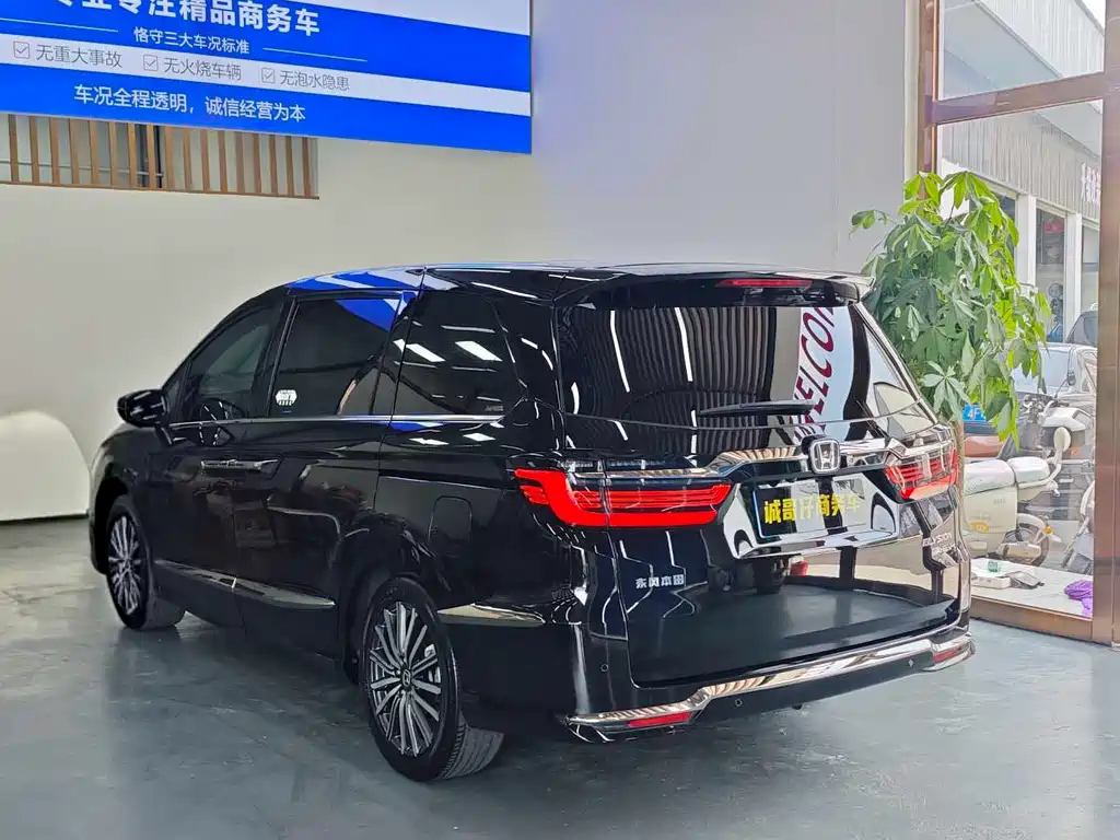 Honda Elysion — миниатюра 20