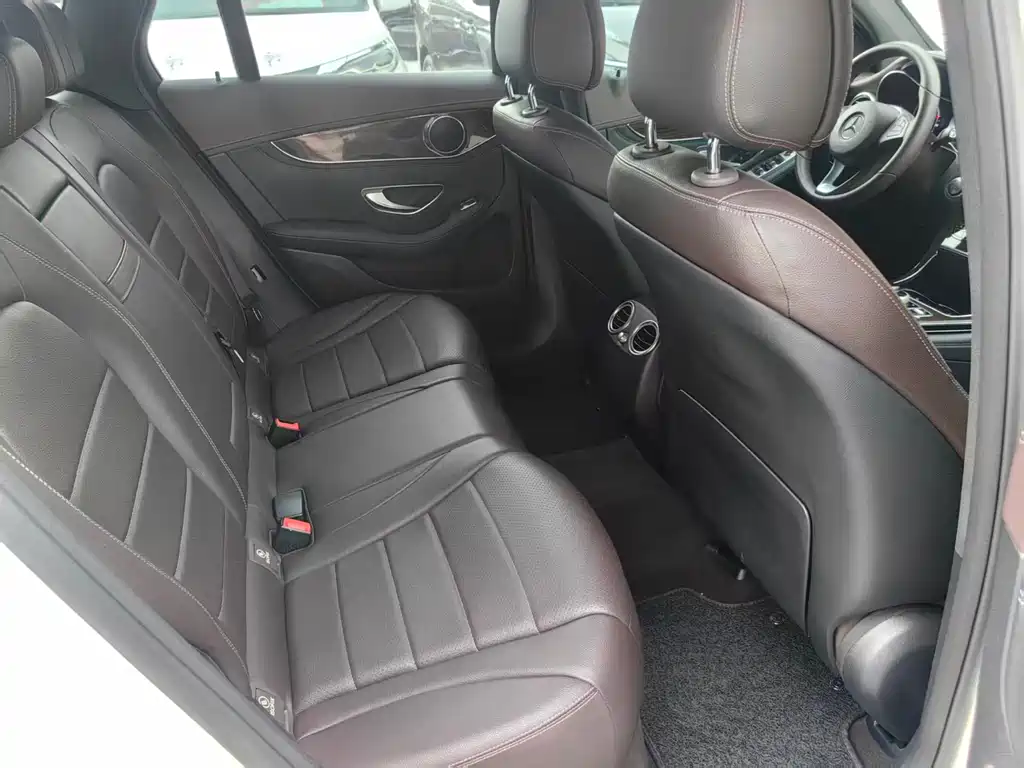 Mercedes-Benz GLC 2018 GLC 260 4MATIC Luxury