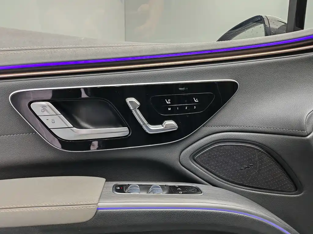 Mercedes-Benz EQS — миниатюра 18