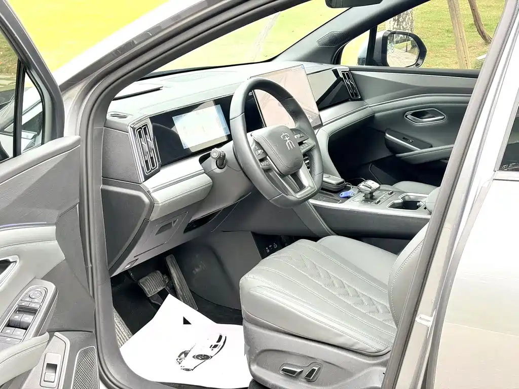 BYD L DM-i — миниатюра 4