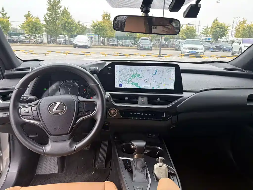 Lexus UX — миниатюра 7