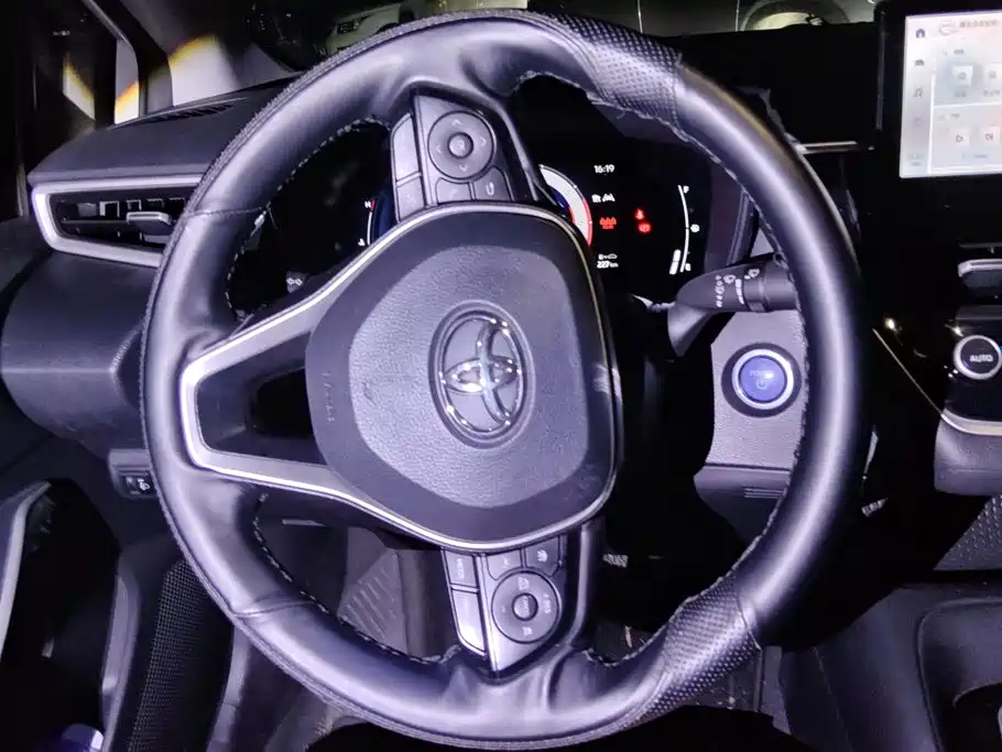 Toyota Corolla — миниатюра 15