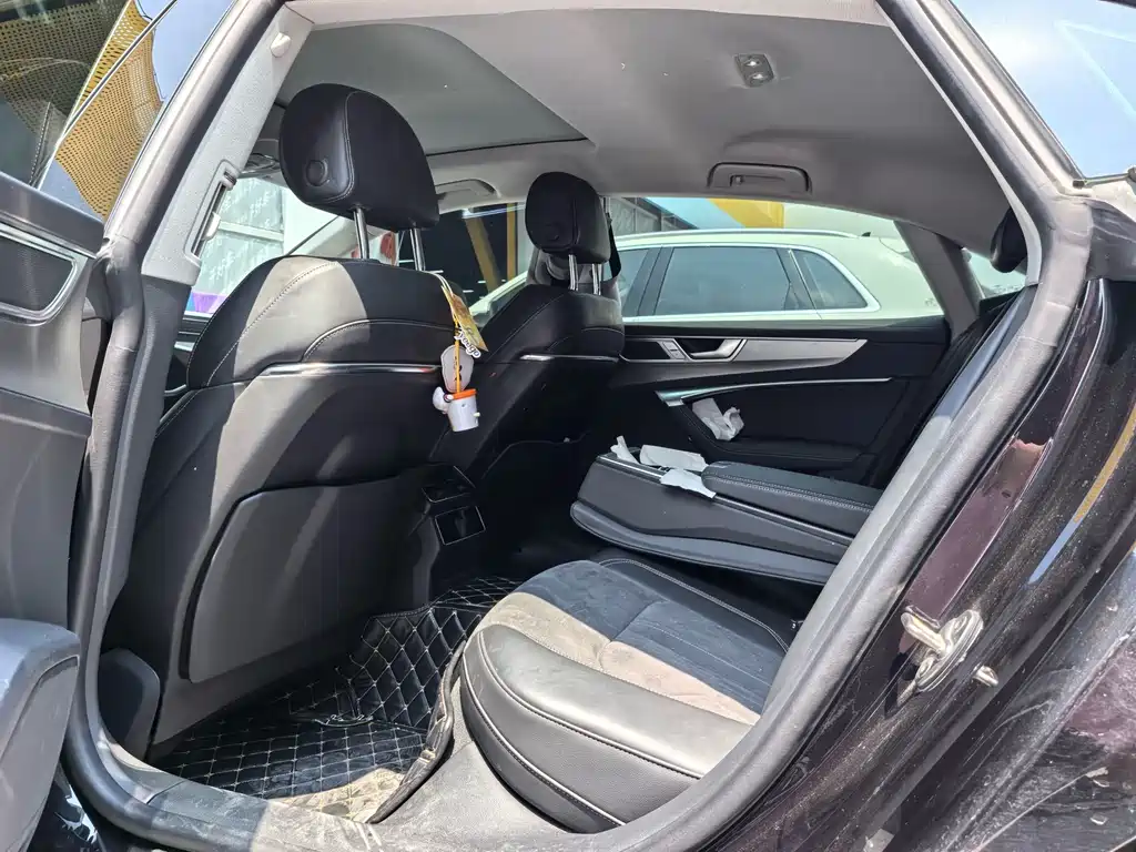 Audi A7L 2024 45 TFSI Luxury
