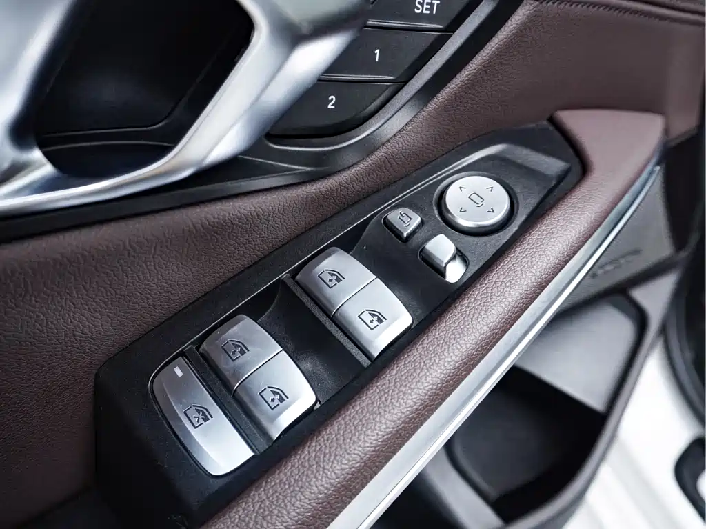 BMW 3 Series — миниатюра 9