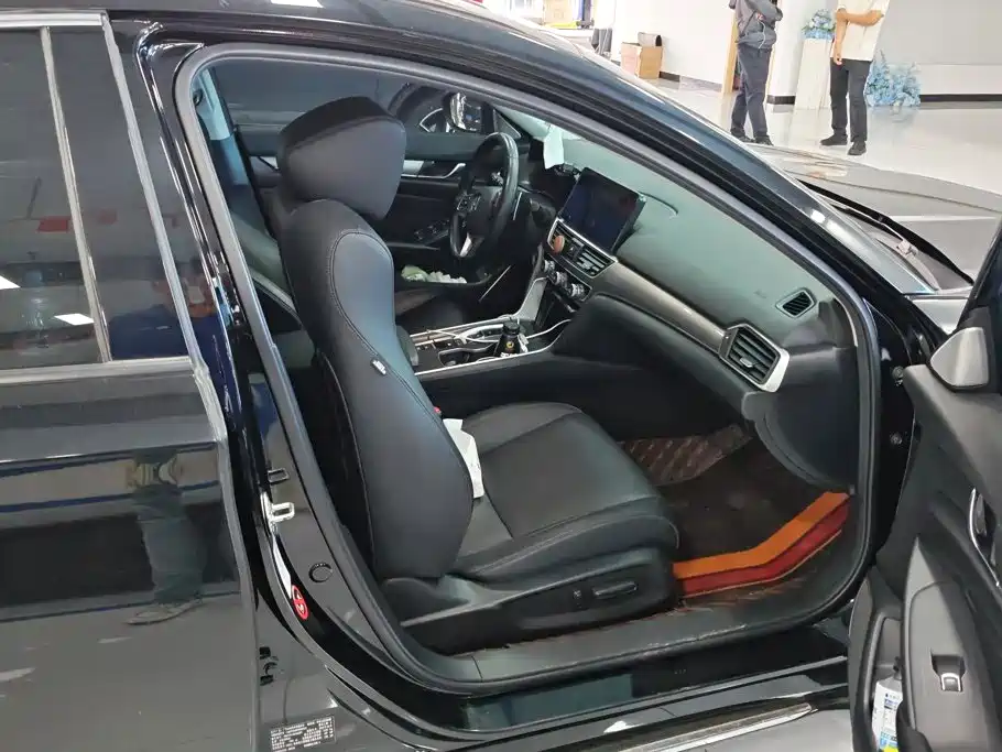 Honda Accord — миниатюра 8