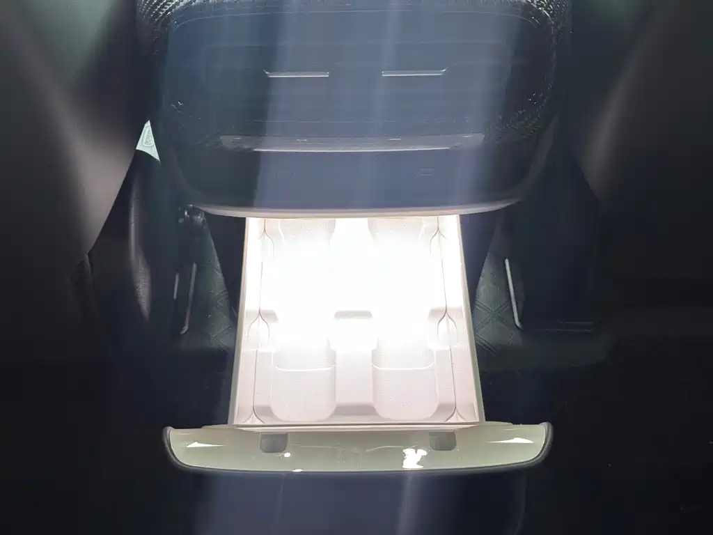 XIAOMI CAR XIAOMI SU7 ULTRA