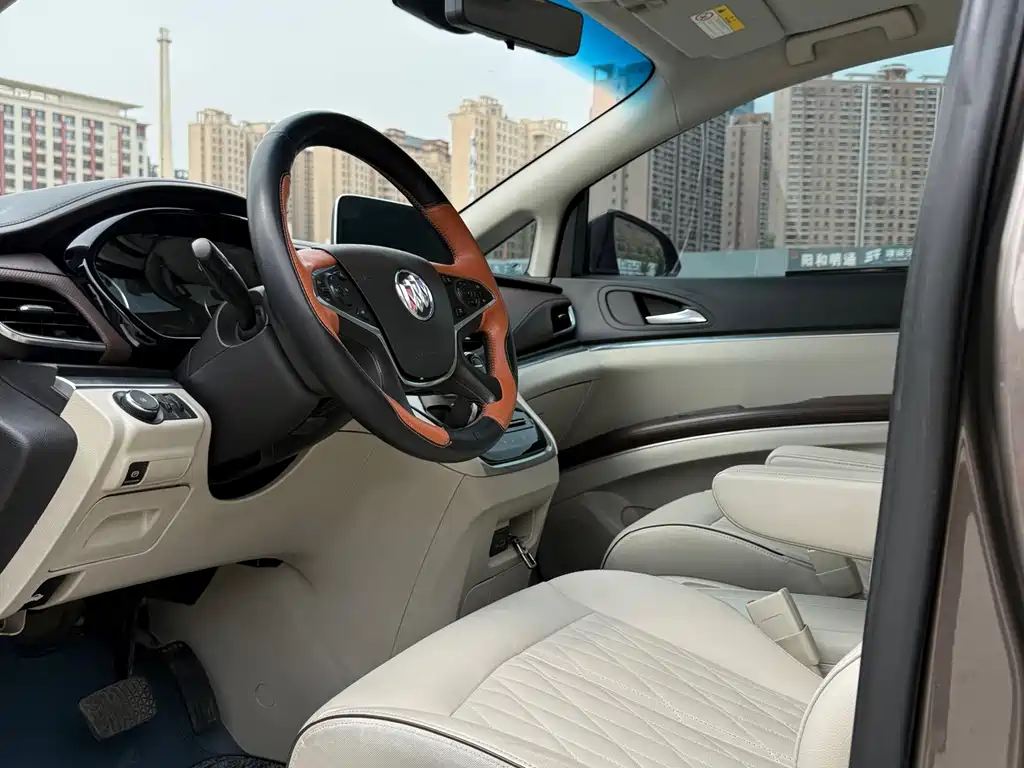 Buick GL8 — миниатюра 4