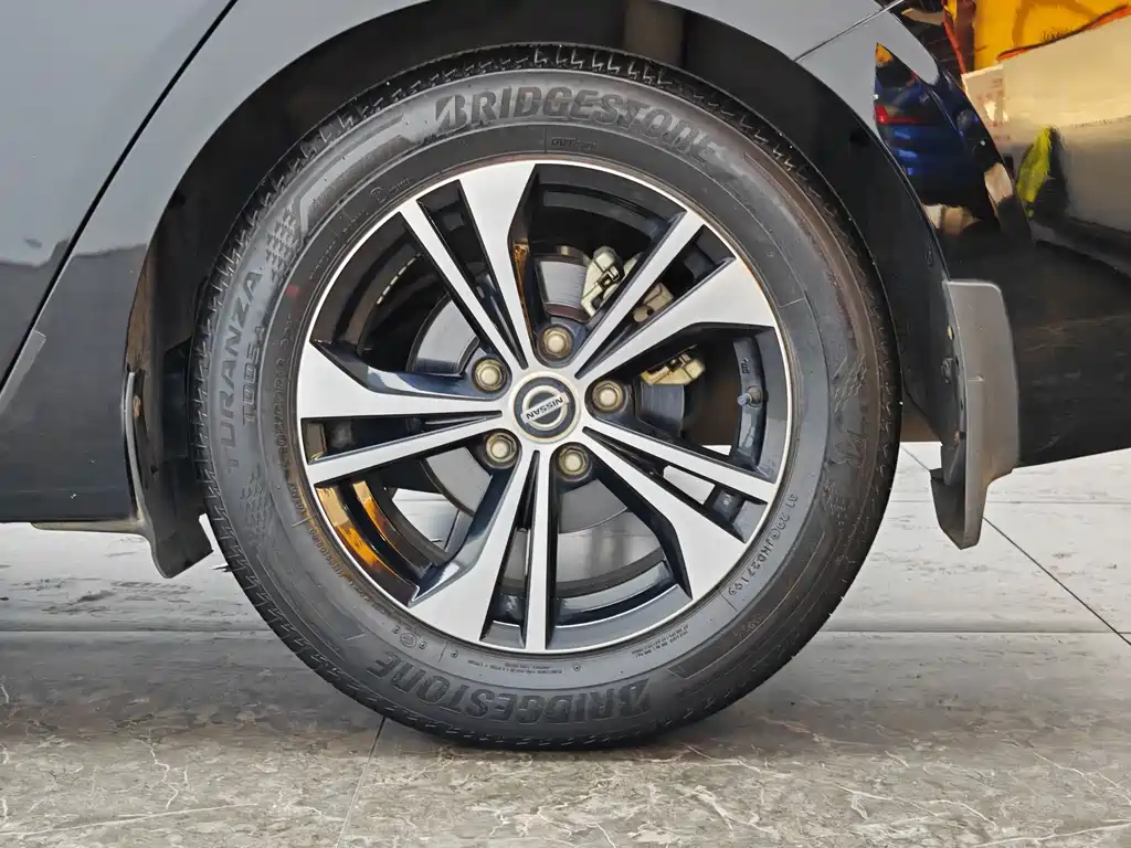 Nissan Sylphy — миниатюра 9