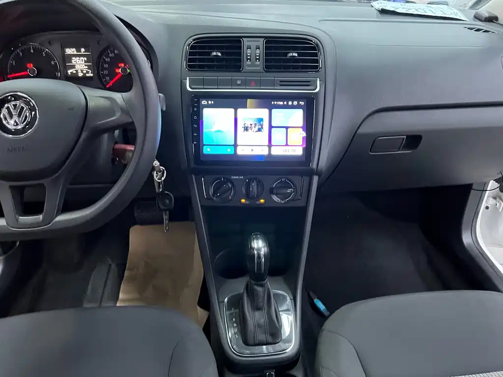 Volkswagen Polo — миниатюра 14