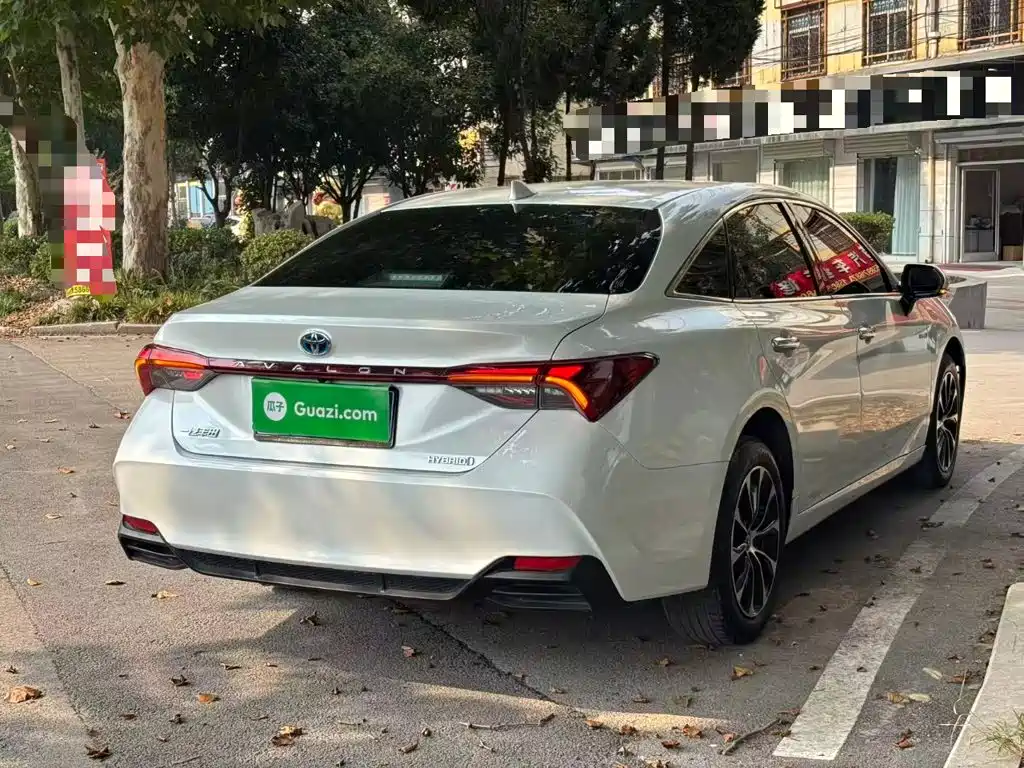 Toyota Avalon — миниатюра 7