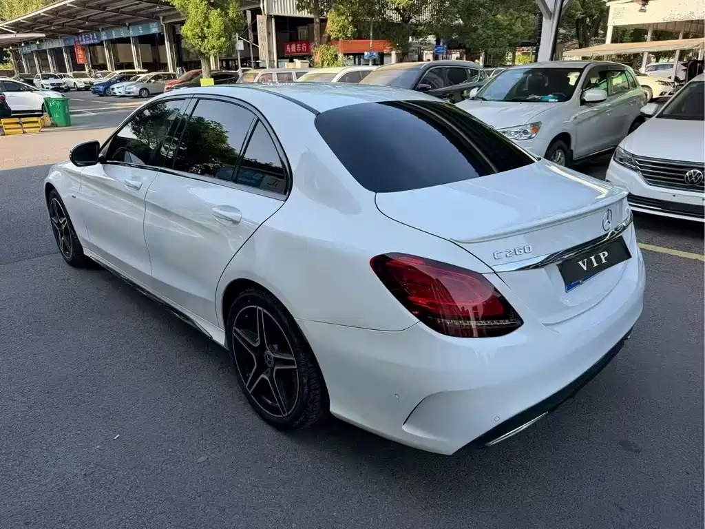 Mercedes-Benz C-Class — миниатюра 7