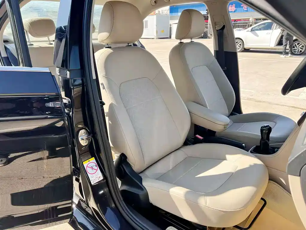 Volkswagen Santana — миниатюра 16