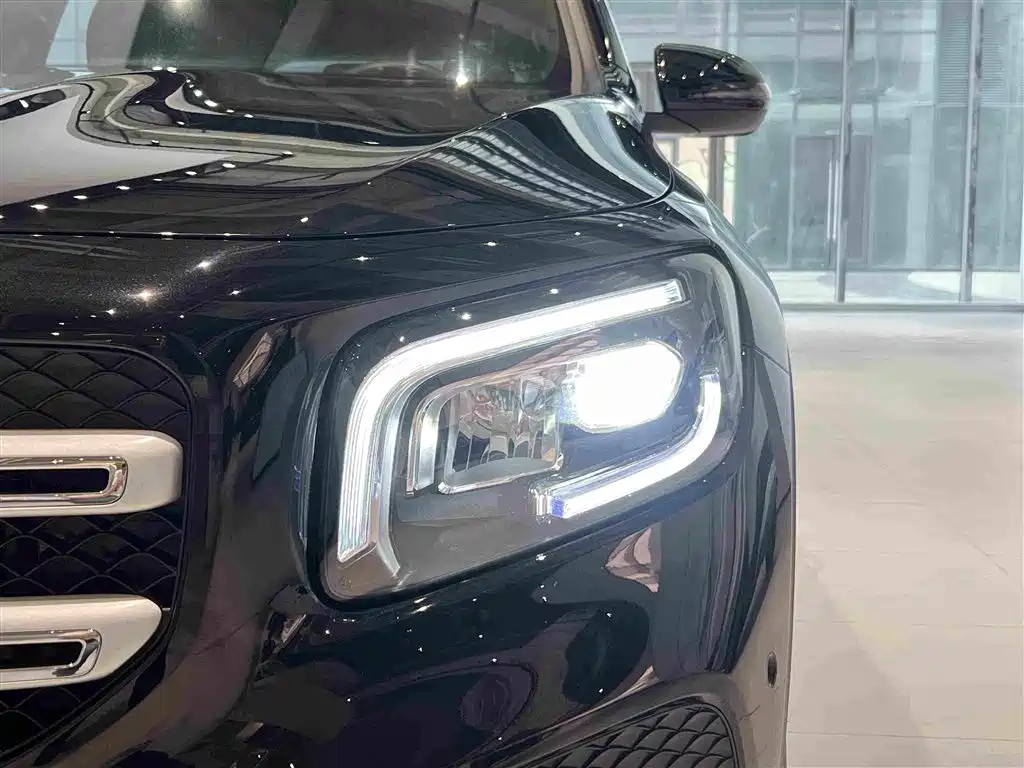Mercedes-Benz GLB — миниатюра 14