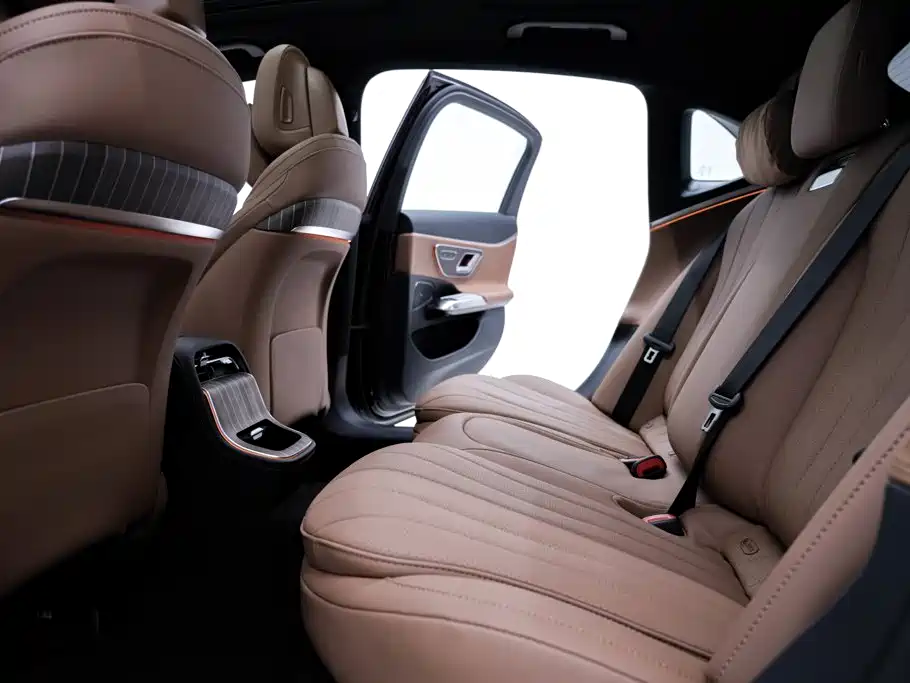Mercedes-Benz E-Class — миниатюра 20