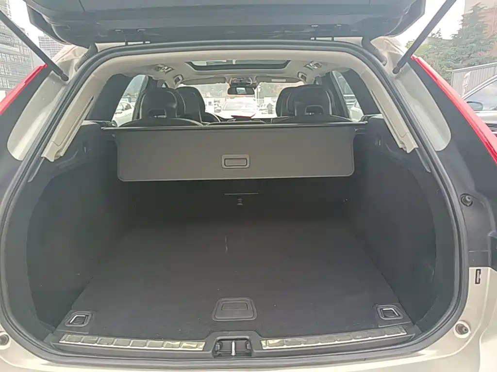 Volvo XC60 — миниатюра 19