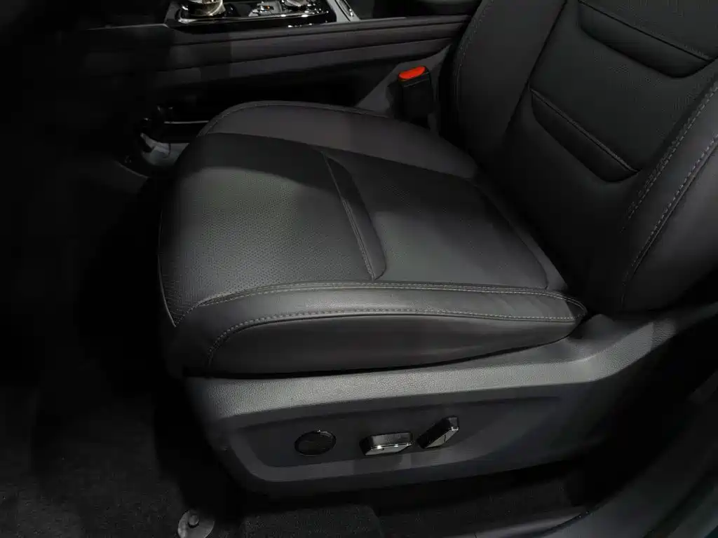 Ford Equator Sport — миниатюра 20