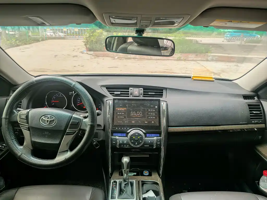 Toyota Reiz — миниатюра 9