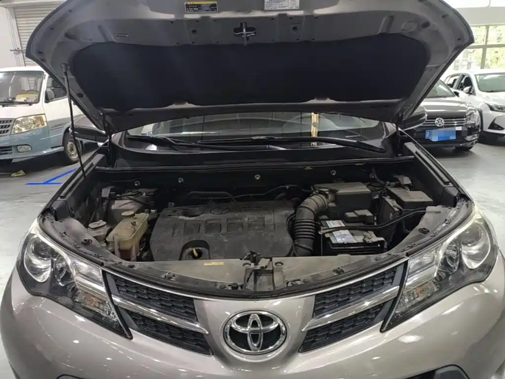 Toyota RAV4 — миниатюра 20