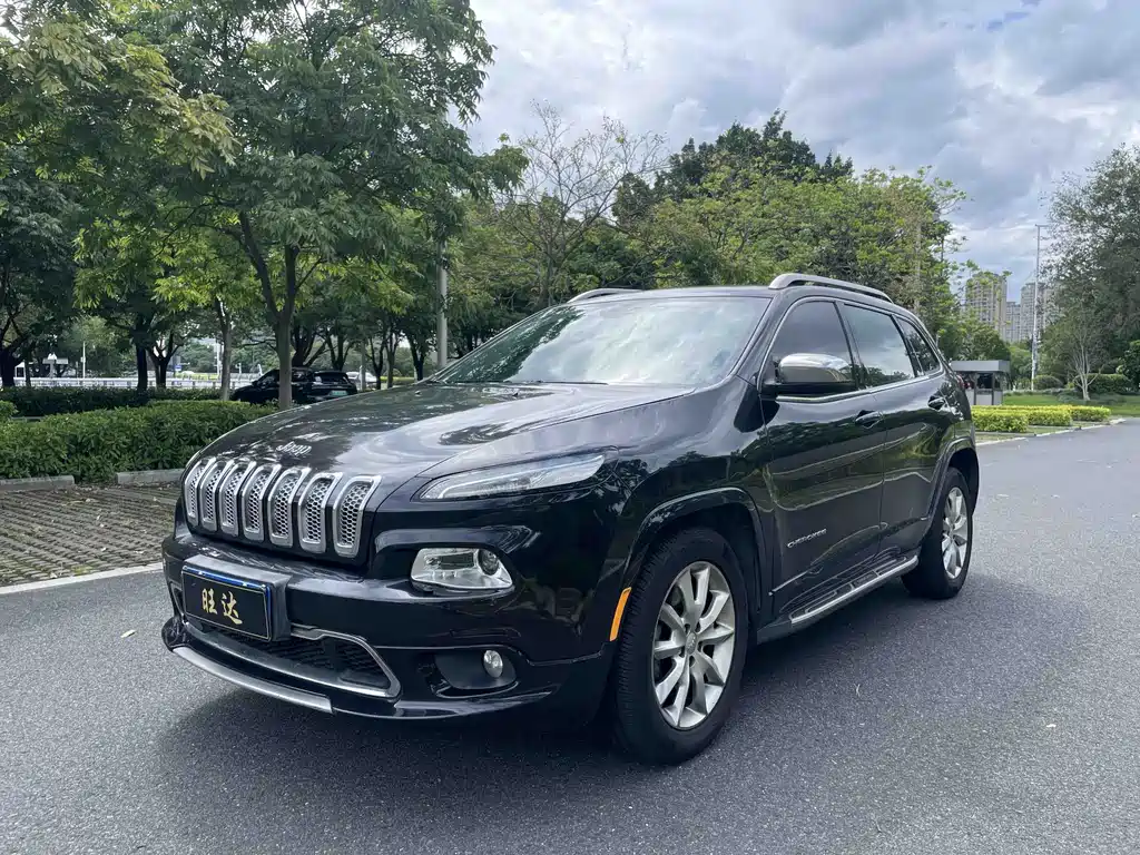 Jeep Cherokee — миниатюра 2