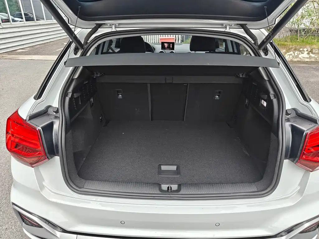 Audi Q2L — миниатюра 9