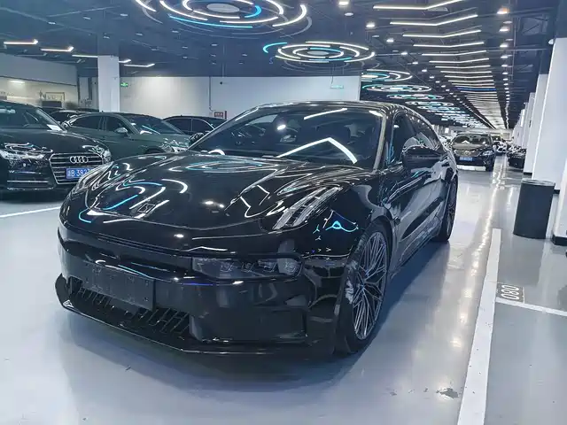 2023 Zeekr 001