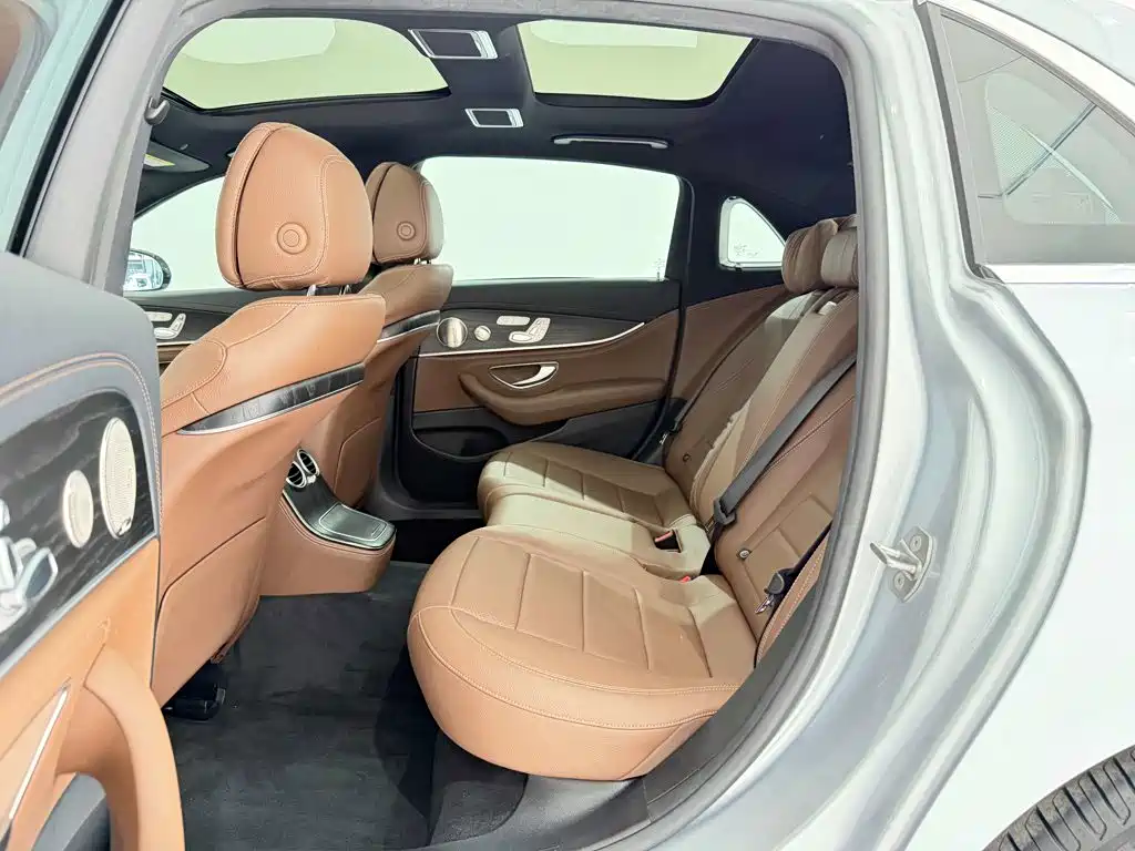 Mercedes-Benz E-Class — миниатюра 19