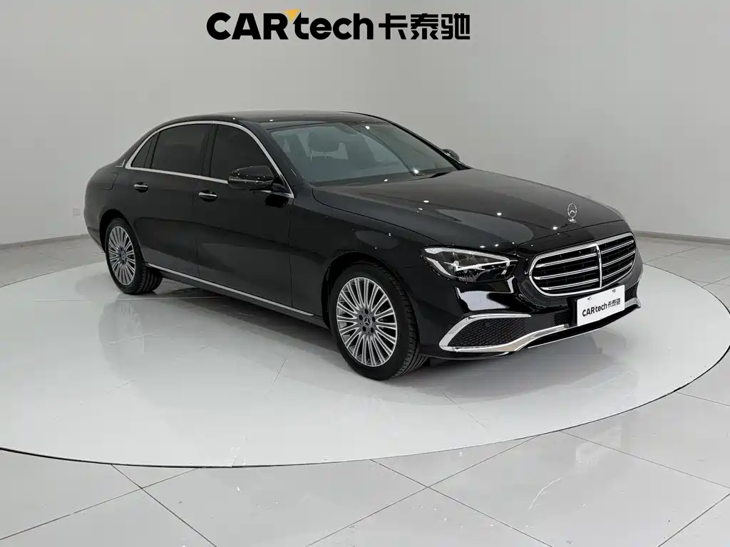 Mercedes-Benz E-Class — миниатюра 2
