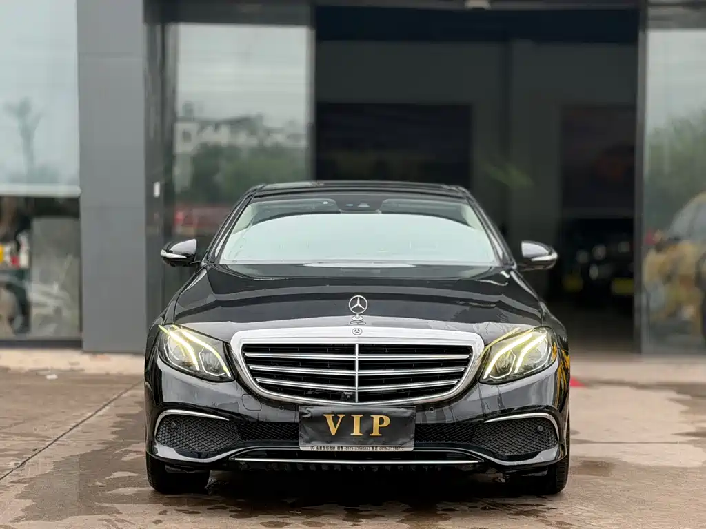 Mercedes-Benz E-Class — миниатюра 2