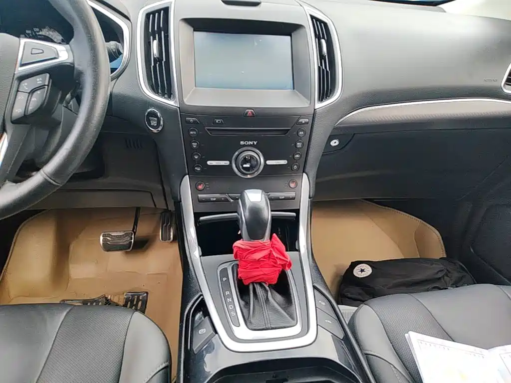 Ford Edge — миниатюра 13