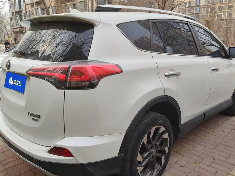 TOYOTA RAV4 RONGFANG